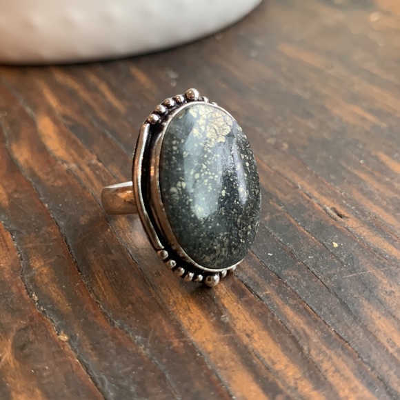✨NWT✨Stunning Large Pyrite Sterling Silver Fashion Ring - Picture 1 of 6